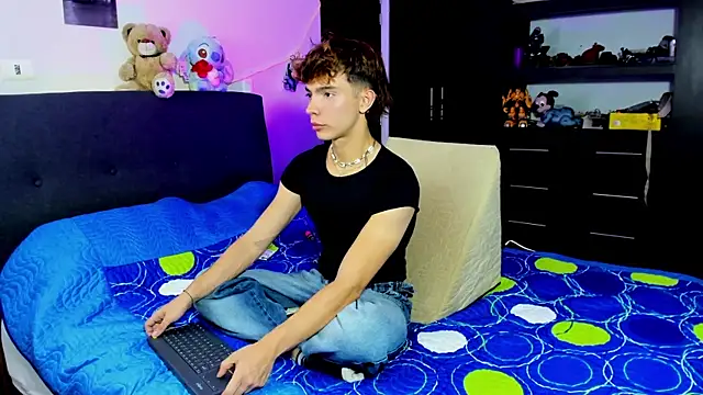 mateosantiago24 online show from 07-09-26, 06:25