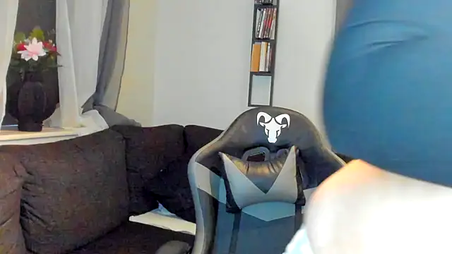 SweetAriana26 online show from 12-17-25, 01:38