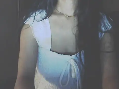 Snapshot of emma_06@xh chatting on 07-04-26, 03:57 emma 06xh online show from 07-04-26, 03:57