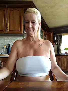 Lotus-blume1 online show from 09-19-25, 08:29