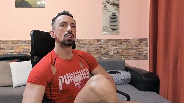 HotHunkTrainer online show from 06-04-26, 08:08