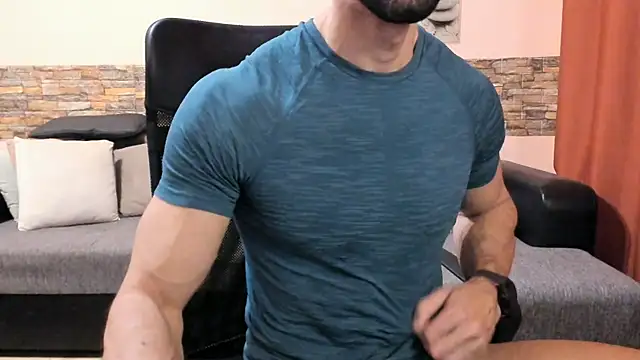 HotHunkTrainer online show from 12-23-25, 09:30