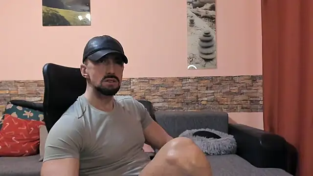 HotHunkTrainer online show from 02-22-26, 09:22