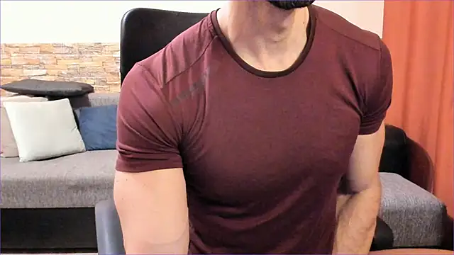 HotHunkTrainer online show from 11-11-25, 08:20