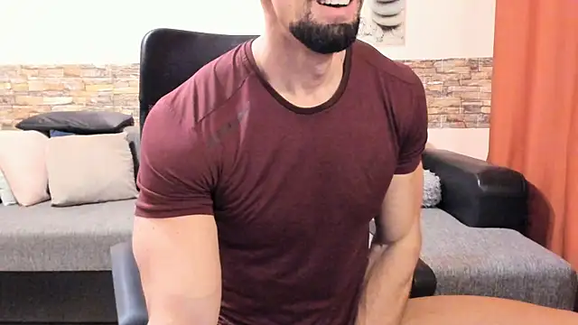 HotHunkTrainer online show from 12-02-25, 08:49