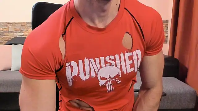 HotHunkTrainer online show from 07-13-26, 08:24