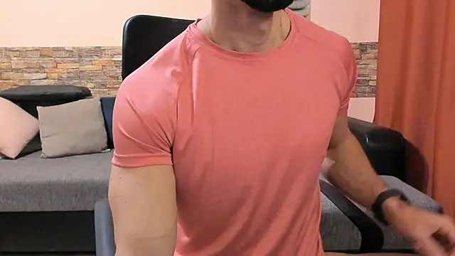 HotHunkTrainer online show from 12-03-25, 08:58