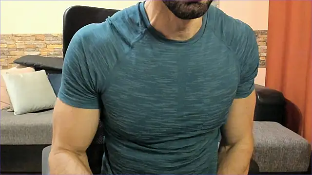 HotHunkTrainer online show from 11-05-25, 08:39