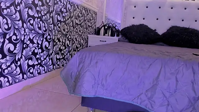 Foxy Slave online show from 02-15-25, 11:17