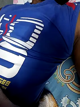 Snapshot of model_yesx chatting on 11-15-25, 05:17 model yesx online show from 11-15-25, 05:17