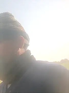 Snapshot of lovesuna chatting on 02-14-25, 04:37 lovesuna online show from 02-14-25, 04:37