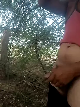 Snapshot of lovesuna chatting on 09-30-25, 01:33 lovesuna online show from 09-30-25, 01:33