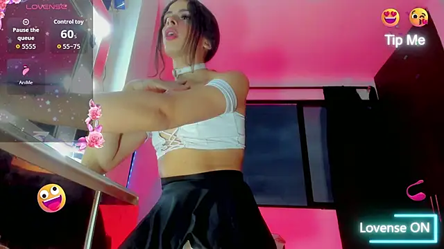 Snapshot of emperatrizhotwolf chatting on 11-13-25, 10:57 emperatrizhotwolf online show from 11-13-25, 10:57