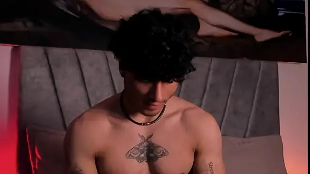 Thomas Fit1 online show from 12-21-25, 01:19