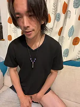 Katakuriko-Denpun online show from 10-26-25, 01:22