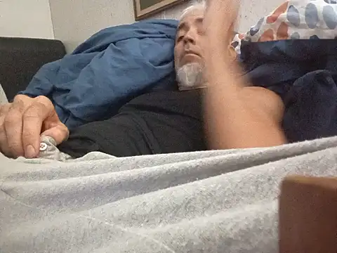 Xoc8  online show from 10-05-25, 04:03