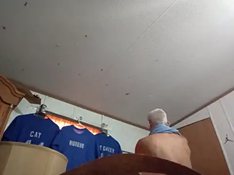 Xoc8  online show from 10-18-25, 07:38