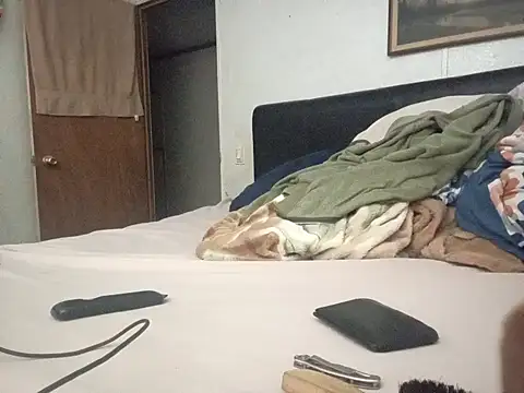 Xoc8  online show from 12-05-25, 04:00