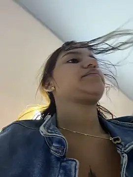 Snapshot of AnthonelaDuque chatting on 02-19-26, 11:40 AnthonelaDuque online show from 02-19-26, 11:40