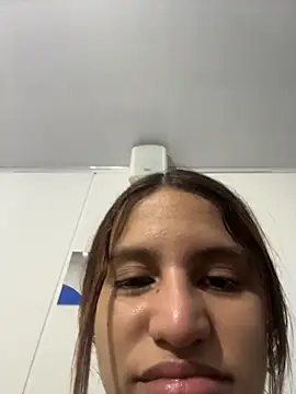 Snapshot of AnthonelaDuque chatting on 02-12-26, 11:32 AnthonelaDuque online show from 02-12-26, 11:32