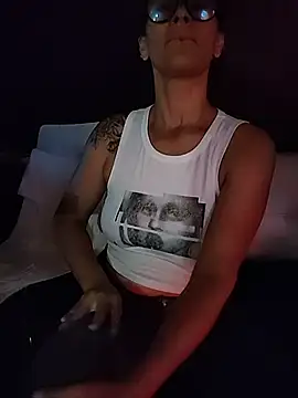 Snapshot of SelenaHouston chatting on 02-23-26, 06:08 SelenaHouston online show from 02-23-26, 06:08