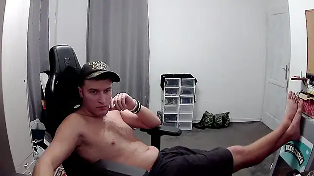 PKrisztian online show from 11-15-25, 04:33