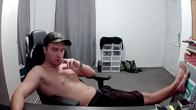 PKrisztian online show from 09-17-25, 05:26