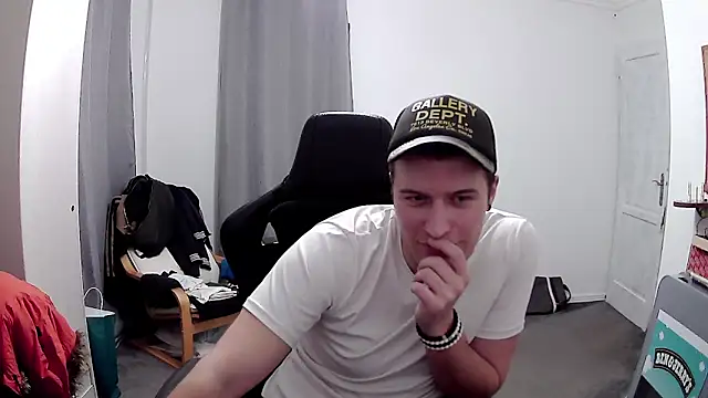 PKrisztian online show from 04-16-26, 02:01