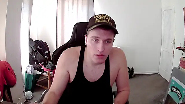 PKrisztian online show from 04-07-26, 01:57