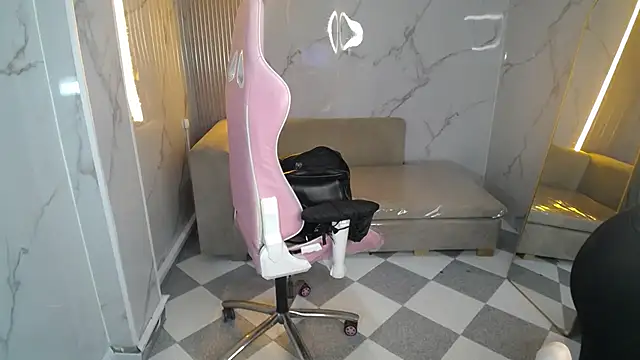 skeler lovd b  online show from 11-11-25, 01:00