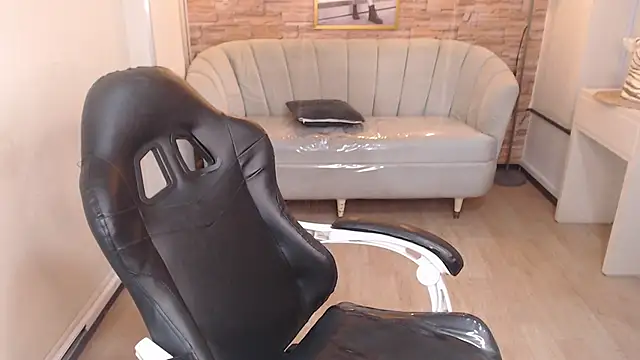 skeler lovd b  online show from 09-24-25, 12:55