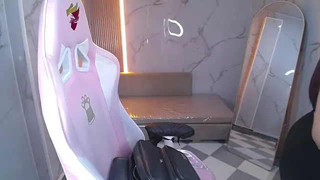 skeler lovd b  online show from 10-15-25, 01:08