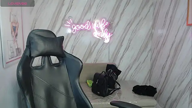 skeler lovd b  online show from 09-15-25, 01:00