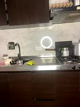 Palo santo online show from 09-25-25, 09:21