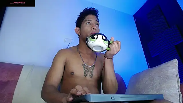 Snapshot of Palo_santo chatting on 07-04-26, 07:48 Palo santo online show from 07-04-26, 07:48