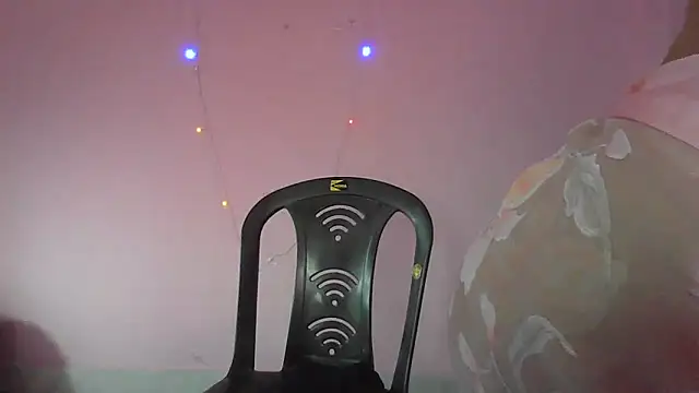 my-laila online show from 12-20-25, 07:44