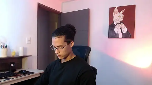 Snapshot of alejo_x3 chatting on 02-14-25, 02:18 alejo x3 online show from 02-14-25, 02:18