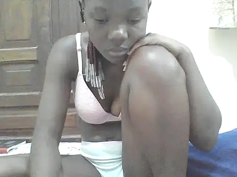 Snapshot of Ebony_Sweetcandy chatting on 02-14-26, 02:12 Ebony Sweetcandy online show from 02-14-26, 02:12