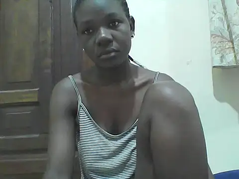 Snapshot of Ebony_Sweetcandy chatting on 02-28-26, 05:45 Ebony Sweetcandy online show from 02-28-26, 05:45