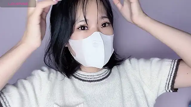 Baenee online show from 10-29-25, 05:45