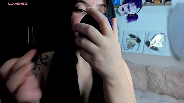 AilynRed online show from 12-14-25, 11:54