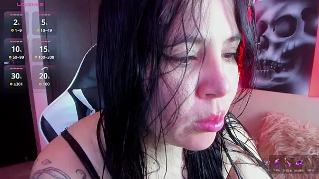 Snapshot of AilynRed chatting on 06-20-26, 03:00 AilynRed online show from 06-20-26, 03:00