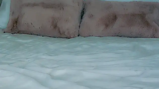 oh-my-mia online show from 12-21-25, 08:05