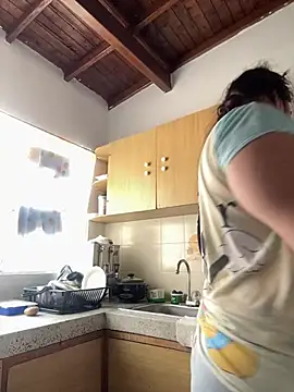 GemaGranadoss online show from 02-11-26, 04:29