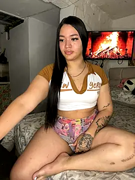 GemaGranadoss online show from 11-01-25, 04:30