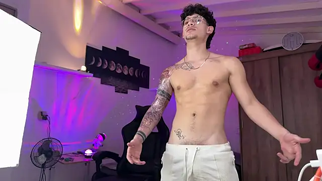 Kisan Smith online show from 03-13-26, 03:33