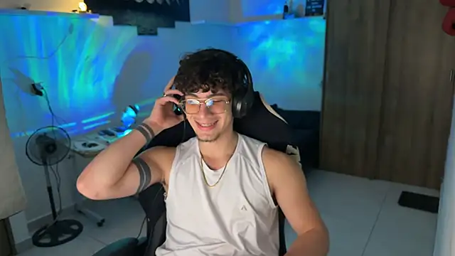 Kisan Smith online show from 02-12-26, 04:34