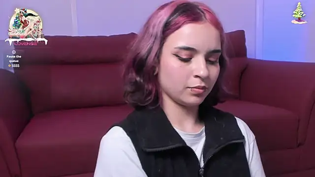 sophiecatts online show from 12-24-24, 07:00