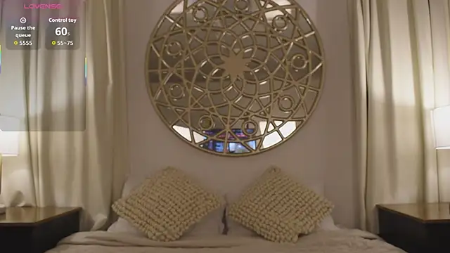 Antonellaparis  online show from 11-07-25, 02:38