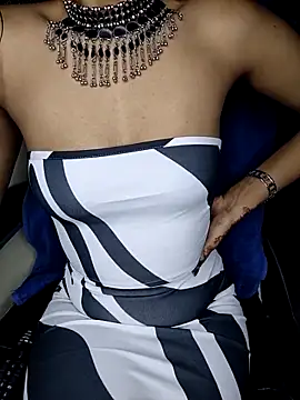 Snapshot of Leeeezzzz_roy chatting on 10-05-25, 07:04 Leeeezzzz roy online show from 10-05-25, 07:04